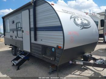  Salvage Cherokee Travel Trailer