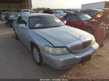  Salvage Lincoln Towncar