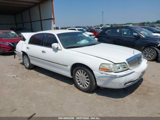  Salvage Lincoln Towncar