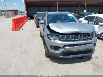  Salvage Jeep Compass