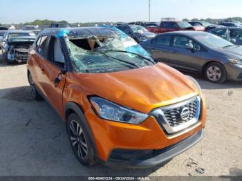  Salvage Nissan Kicks