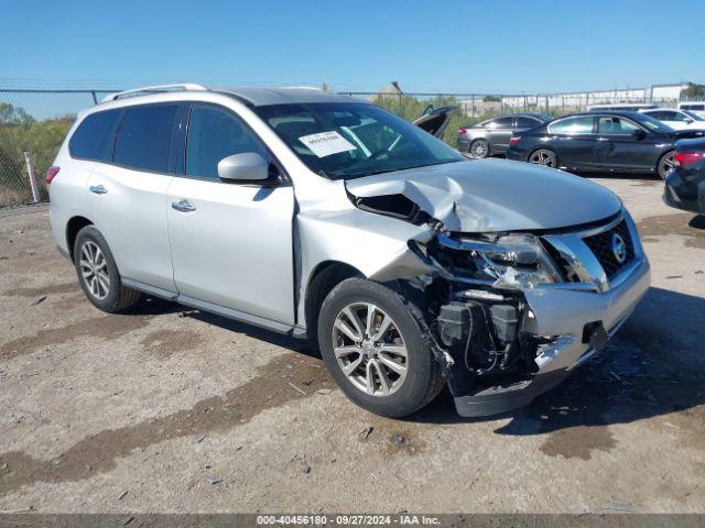  Salvage Nissan Pathfinder