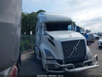  Salvage Volvo Vnl