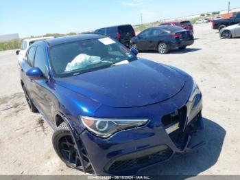  Salvage Alfa Romeo Stelvio