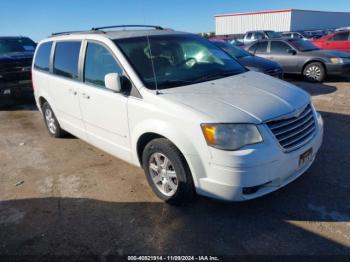  Salvage Chrysler Town & Country