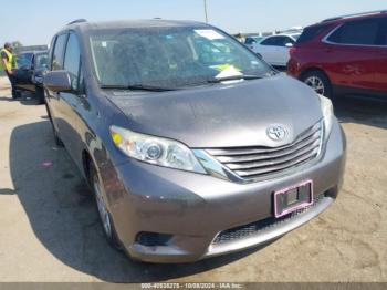  Salvage Toyota Sienna