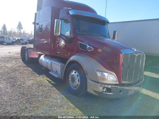  Salvage Peterbilt 579