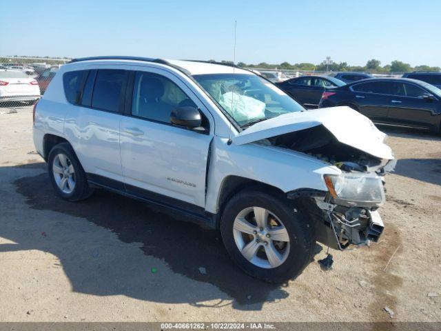  Salvage Jeep Compass