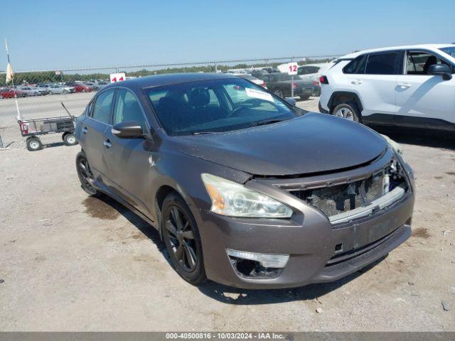  Salvage Nissan Altima