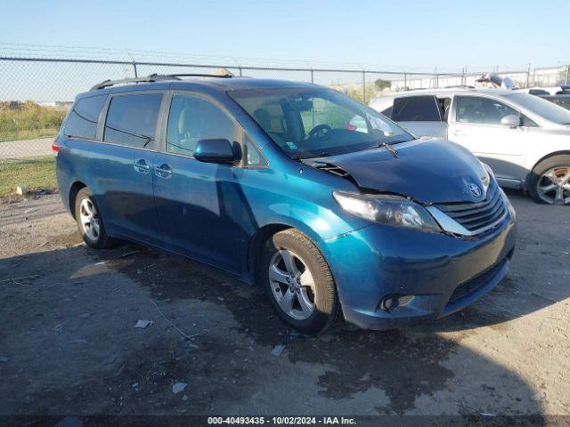  Salvage Toyota Sienna