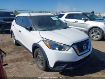  Salvage Nissan Kicks