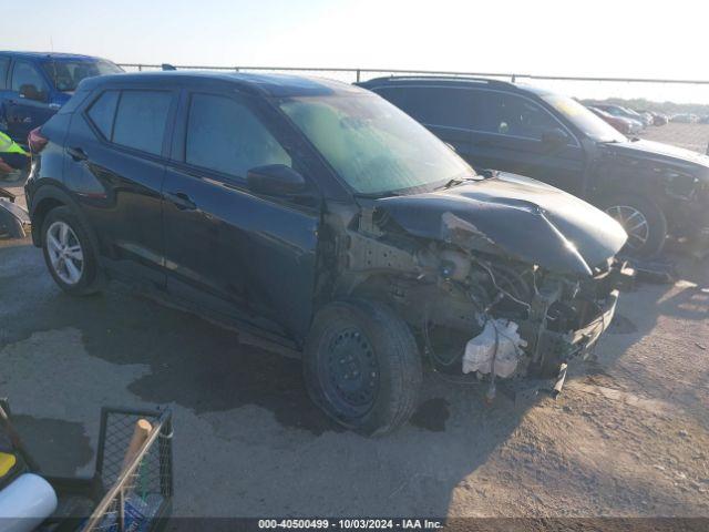  Salvage Nissan Kicks