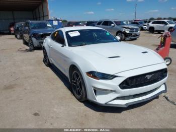  Salvage Ford Mustang