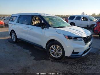  Salvage Kia Carnival