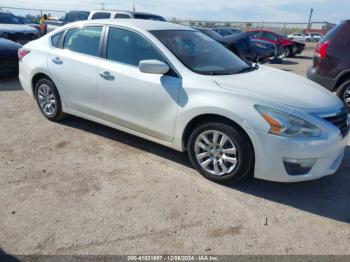  Salvage Nissan Altima