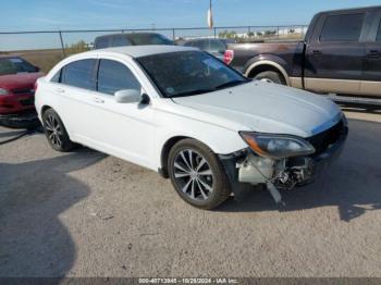  Salvage Chrysler 200