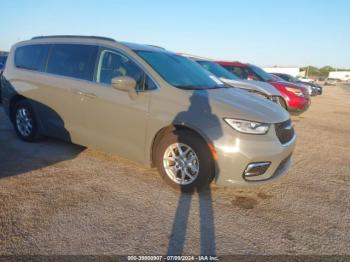  Salvage Chrysler Pacifica