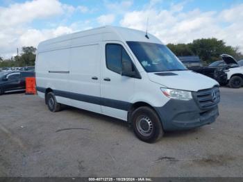  Salvage Mercedes-Benz Sprinter 2500