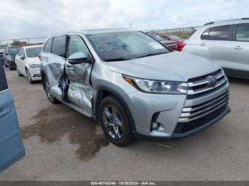  Salvage Toyota Highlander