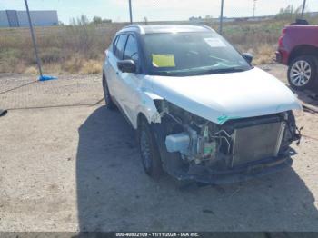  Salvage Nissan Kicks