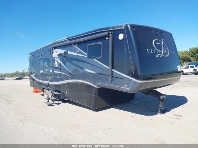  Salvage Doubletree Elite 5th Wheel