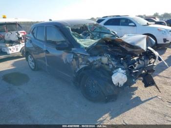  Salvage Nissan Kicks