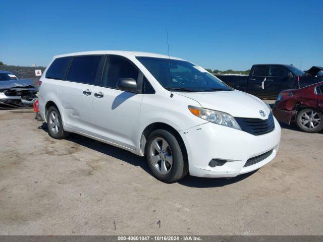  Salvage Toyota Sienna