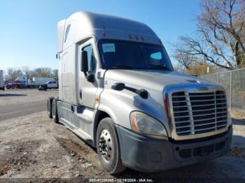  Salvage Freightliner Cascadia 125