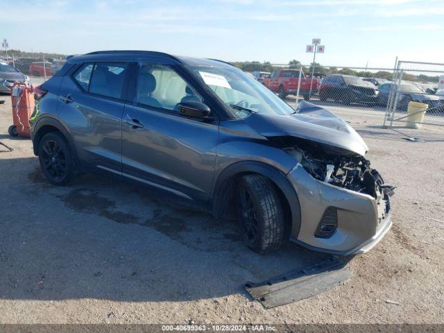  Salvage Nissan Kicks