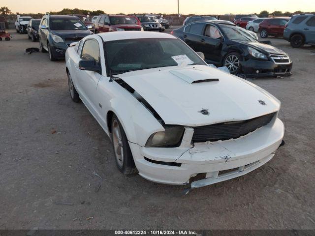  Salvage Ford Mustang