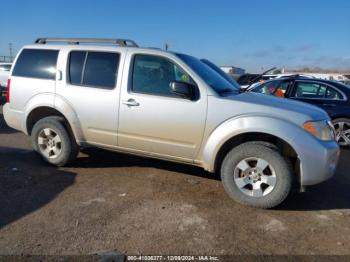  Salvage Nissan Pathfinder