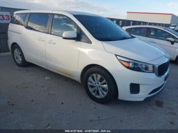  Salvage Kia Sedona