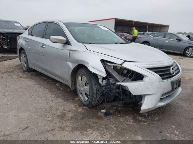  Salvage Nissan Altima