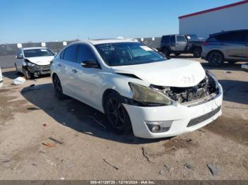  Salvage Nissan Altima