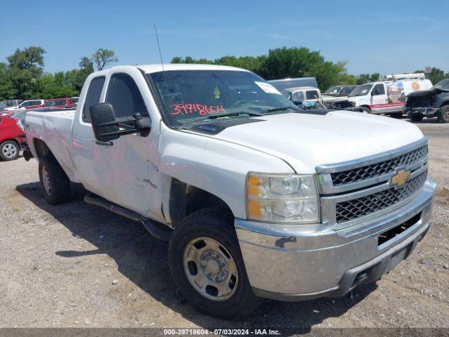  Salvage Chevrolet Silverado 2500