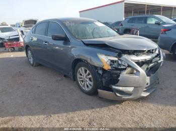  Salvage Nissan Altima