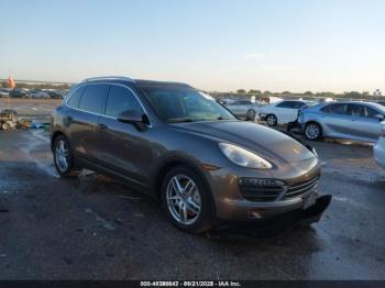  Salvage Porsche Cayenne