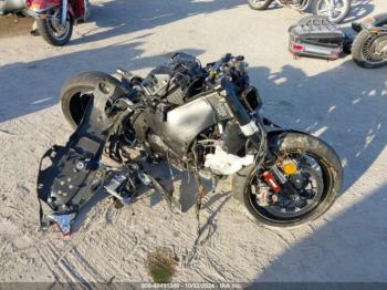  Salvage Kawasaki Zx1002