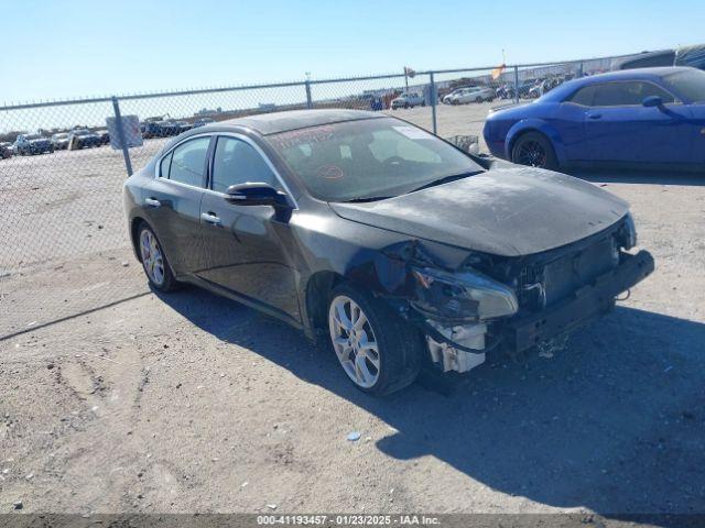  Salvage Nissan Maxima