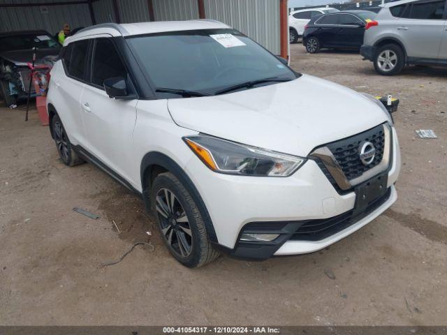  Salvage Nissan Kicks