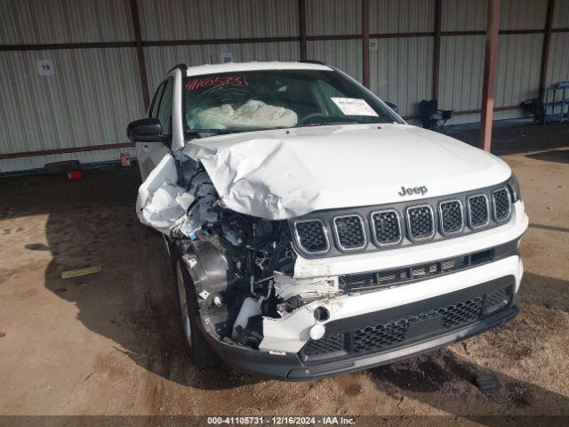  Salvage Jeep Compass