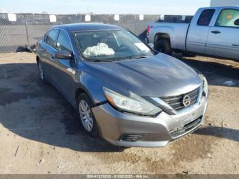  Salvage Nissan Altima