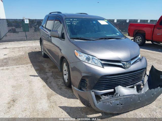  Salvage Toyota Sienna