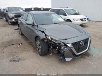  Salvage Nissan Altima