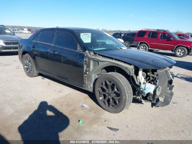  Salvage Chrysler 300