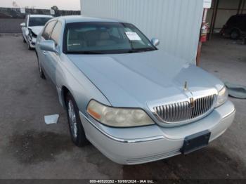  Salvage Lincoln Towncar