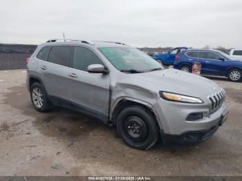  Salvage Jeep Cherokee