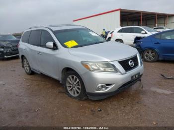  Salvage Nissan Pathfinder