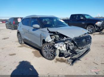  Salvage Nissan Kicks