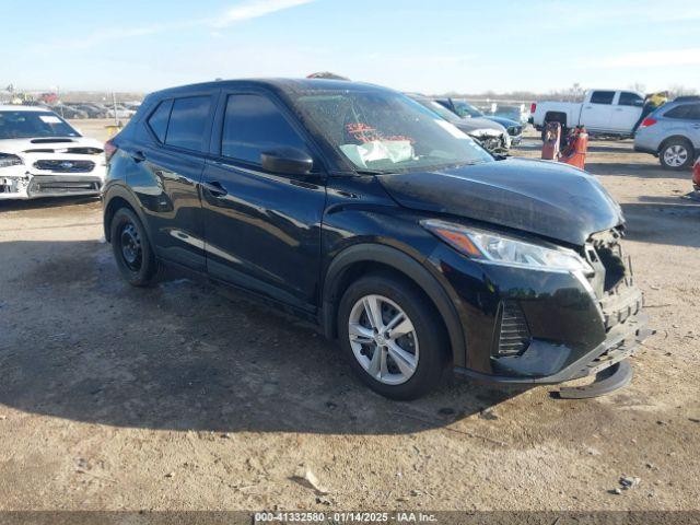  Salvage Nissan Kicks